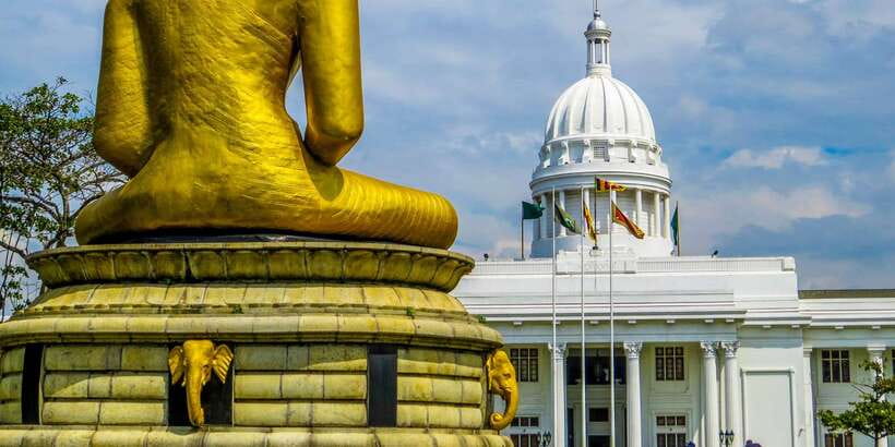 Guided Colombo Half-Day City Tour - Sri Kaileswaram Temple photo stop: colorful Hindu architecture from close range