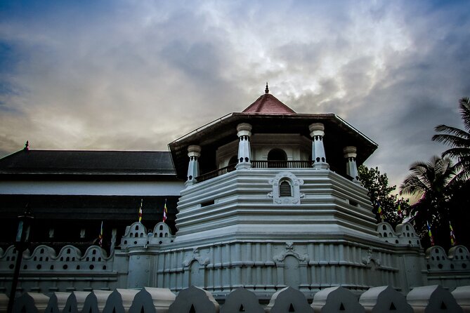 Kandy Full-Day Tour - Hemachandras Kandy Limited Jewellers: Gems, Explanations, and Sales Reality