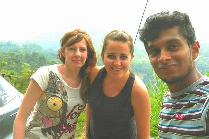 Most Popular Round Tour in Sri Lanka - Day 4: Nuwara Eliya’s Town Hall and the Tea Factory Stop