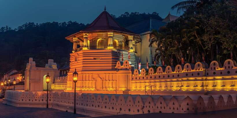 Pinnawala & Kandy Day Tour from Negombo - Kandy Viewpoint Plus Gem Museum: Quick Learning, Fast Views