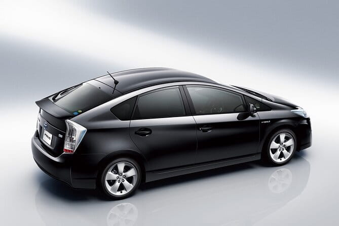 Private Car & English-Speaking Driver – Sri Lanka Island wide - Airport Pickup That Won’t Stress Your First Hour