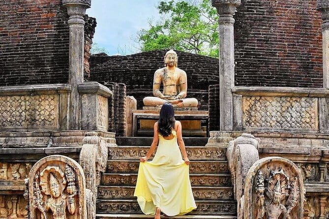 Private Car & English-Speaking Driver – Sri Lanka Island wide - Your Chauffeur-Guide: English Help and Real On-the-Road Decisions
