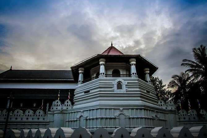 Private Car Hire with Driver-Guide for 03 Days Round Tour - The Colombo-to-Sri Lanka comfort factor: car + English guide