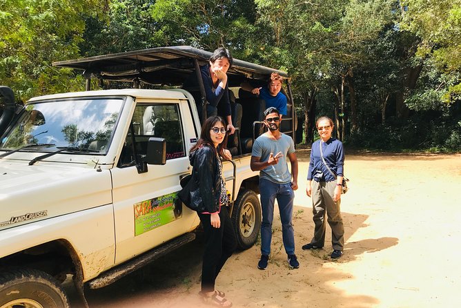 Safari at Wilpattu National Park from Negombo (All inclusive day tour) - Lunch, Bottled Water, and Staying Comfortable Between Sightings