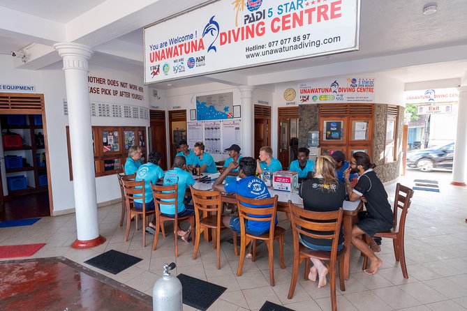 Scuba Diving For Beginners - Who This Suits Best (And Who Should Re-think It)