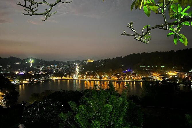 Sri Lanka in 06 Days - Day 3: Sigiriya sunrise, Kandy’s sacred tooth relic, and a culture show