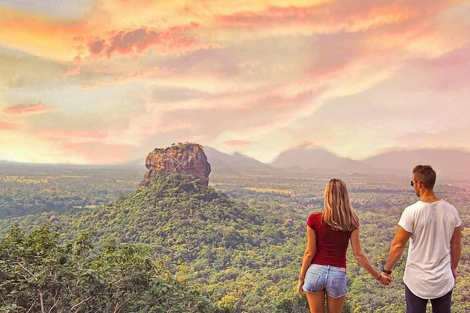 Sri Lanka Private Tour 12 days-Driver/vehicle/accommodation H/B - Kandy: Temple of the Sacred Tooth Relic and Peradeniya Botanical Gardens