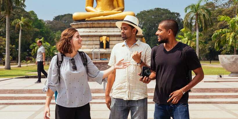 The True Essence of Colombo:Private Highlights & Hidden Gems - Meeting at Independence Monument: The Quick Start That Makes the Day Click