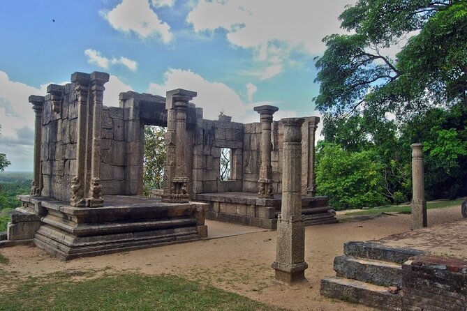 Three Ancient Kingdoms Tour | from Colombo - Stop 1: Dambadeniya Ancient Kingdom Museum and the Temple of the Tooth ruins